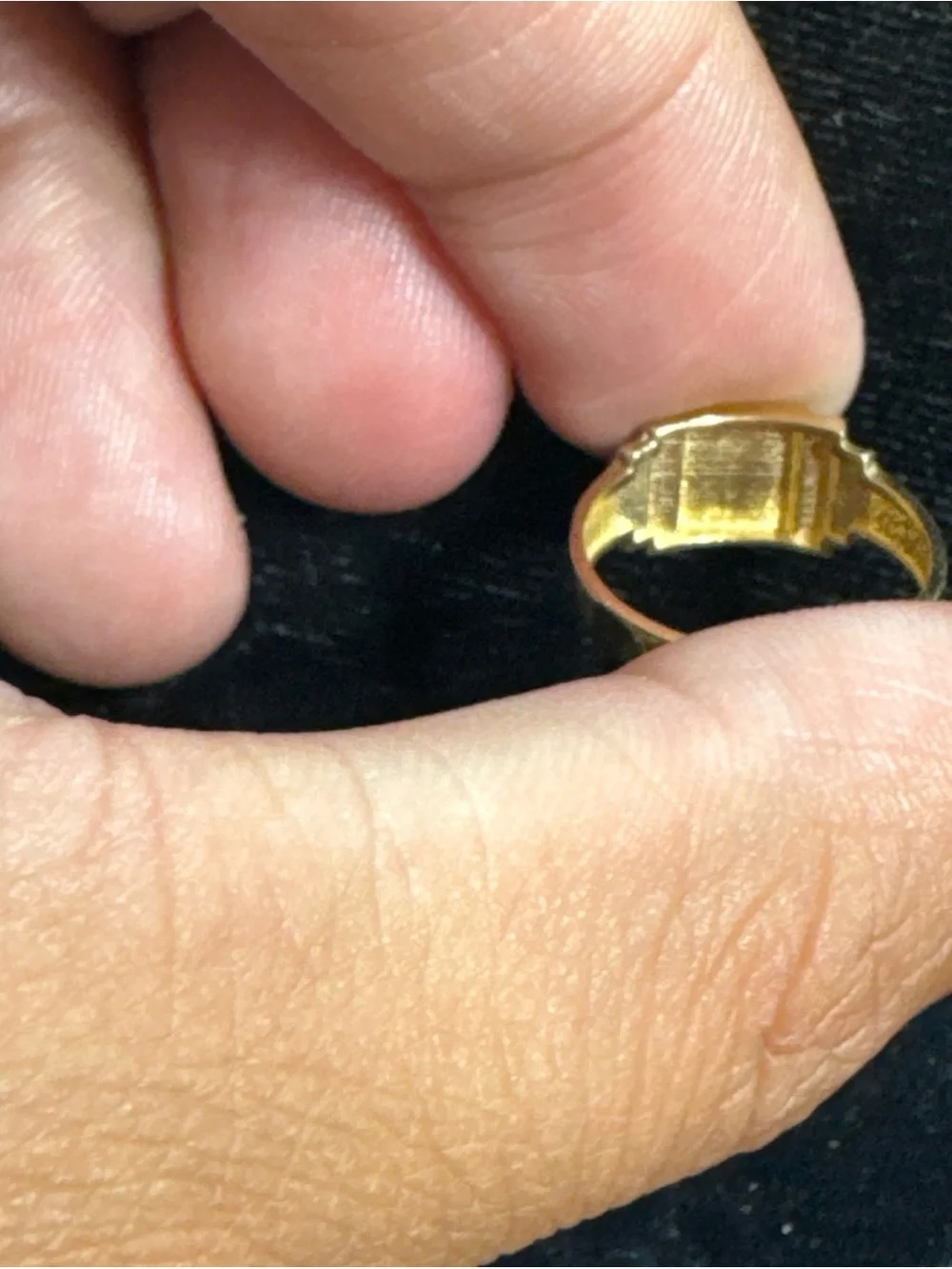 10K Yellow Gold Baby Ring Letter T Size 3 1.2g Initial Signet Ring